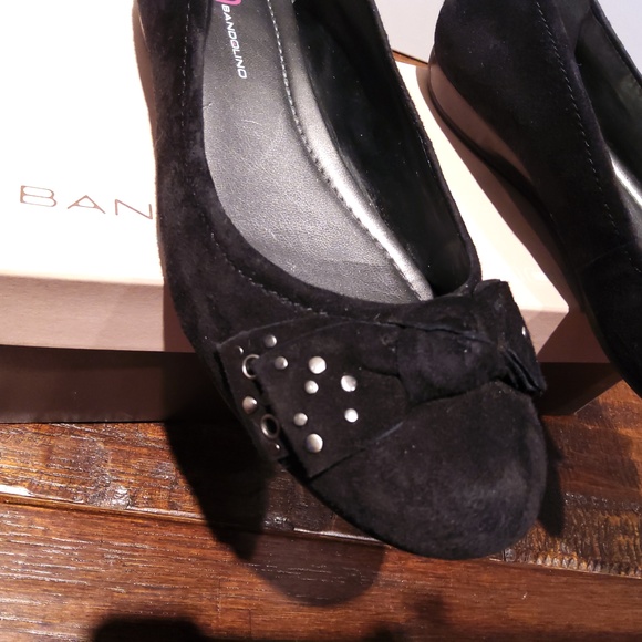 Bandolino black suede flats with studded bow women's size 6.5 - Picture 5 of 5